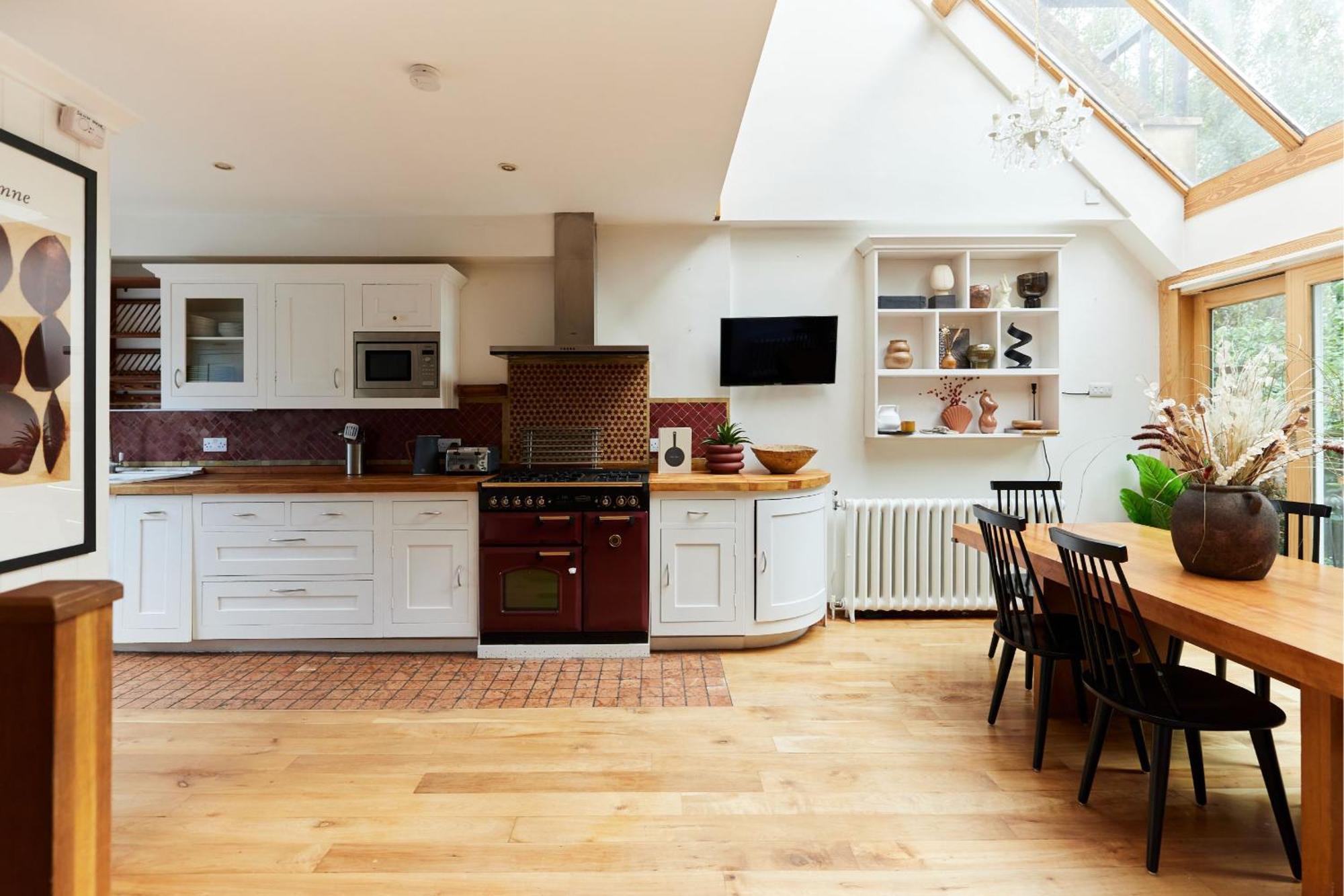 Apartamento The Hampstead Wonder - Spacious 4bdr House With Balcony *