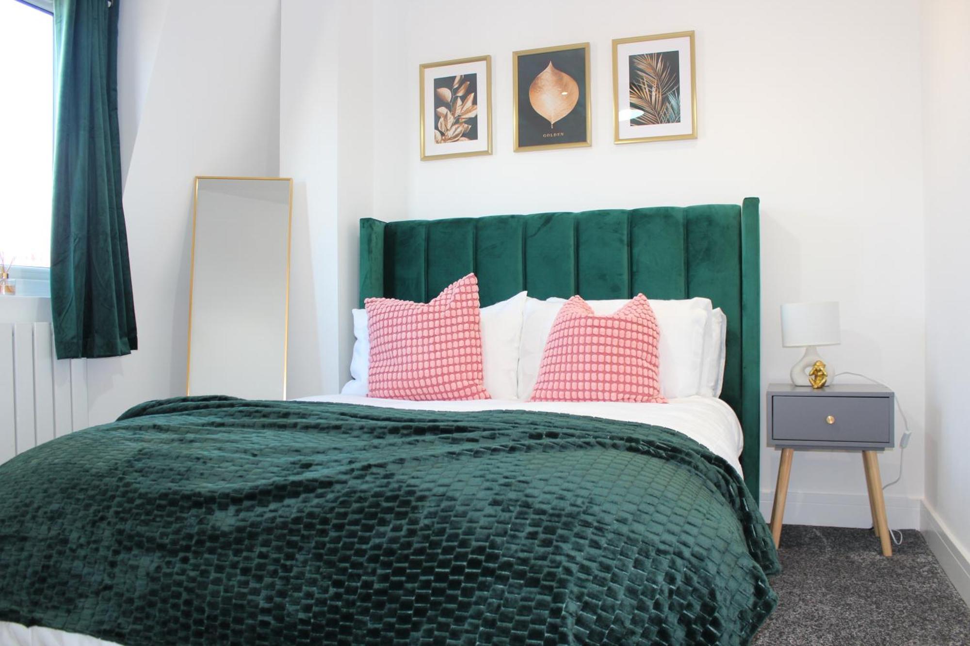 20 Mins To Central London, Stylish Sky Views 2 Bed Londres