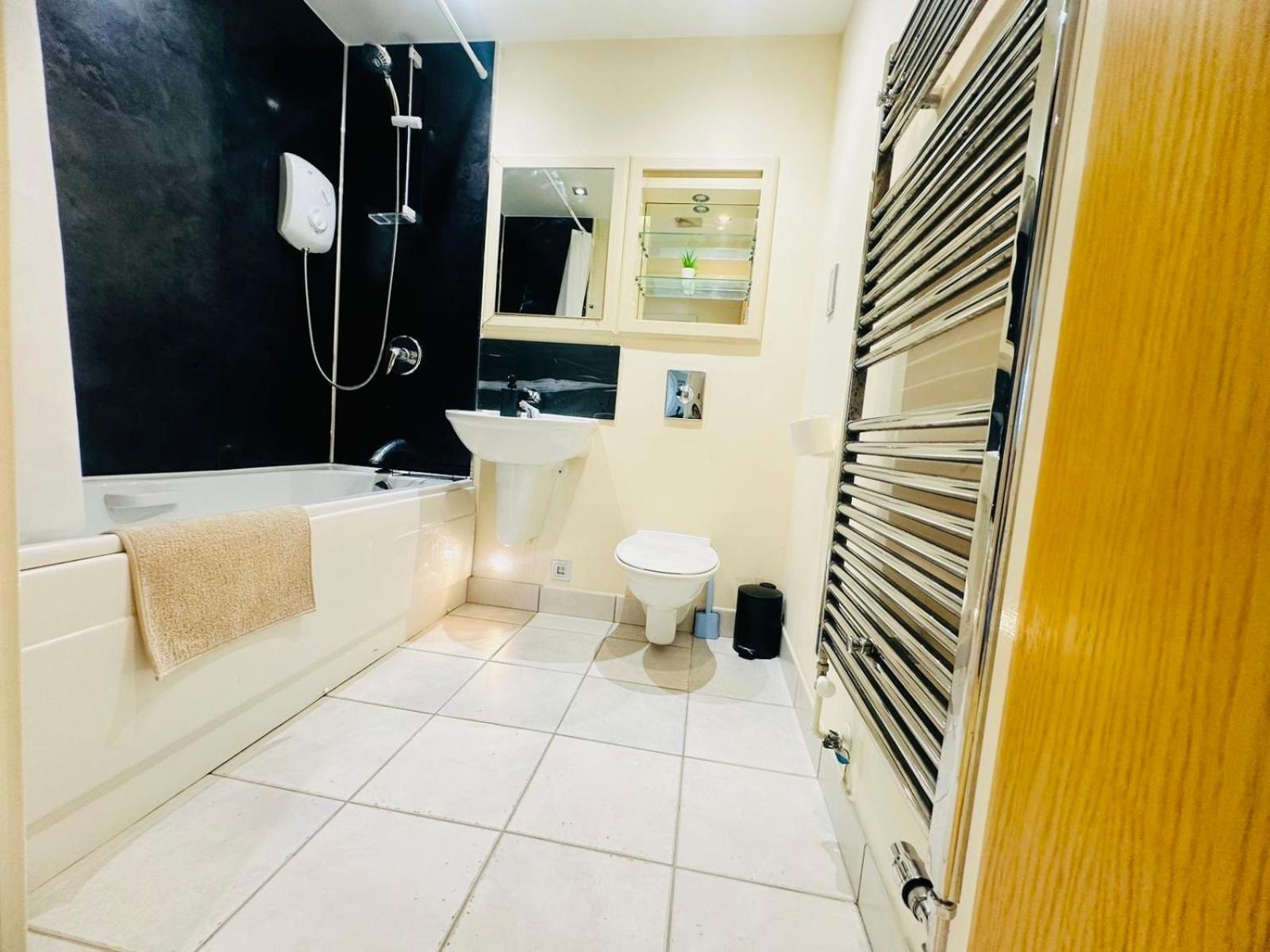 Modern 2bed 2bath Canary Wharf - Upto 5 Person Apartamento