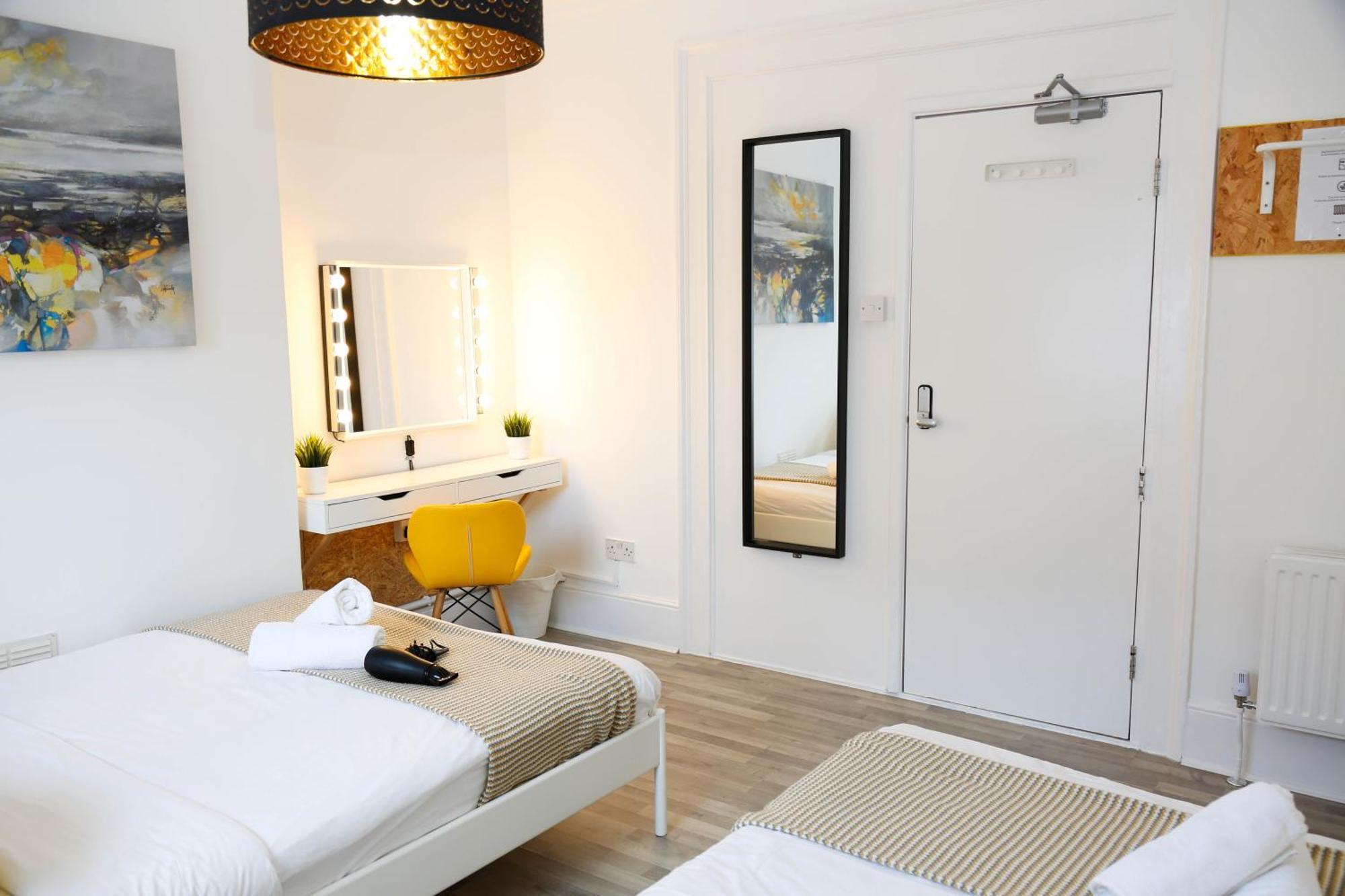 Accommodatie bij particulieren Stylish 1-minute Walk To Camden Town Metro, Shops, Cafes, Bars & Restaurants With Shared Bathrooms *