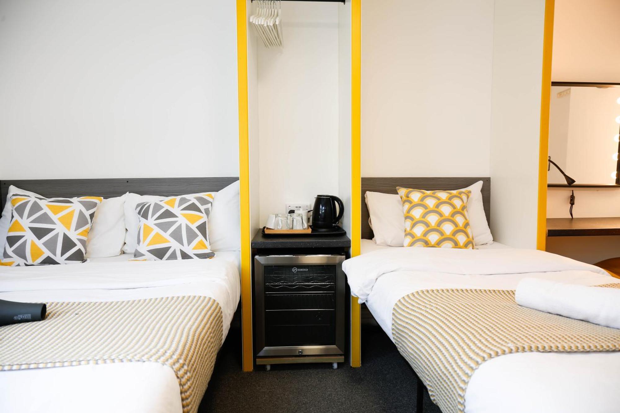Stylish 1-minute Walk To Camden Town Metro, Shops, Cafes, Bars & Restaurants With Shared Bathrooms Accommodatie bij particulieren *