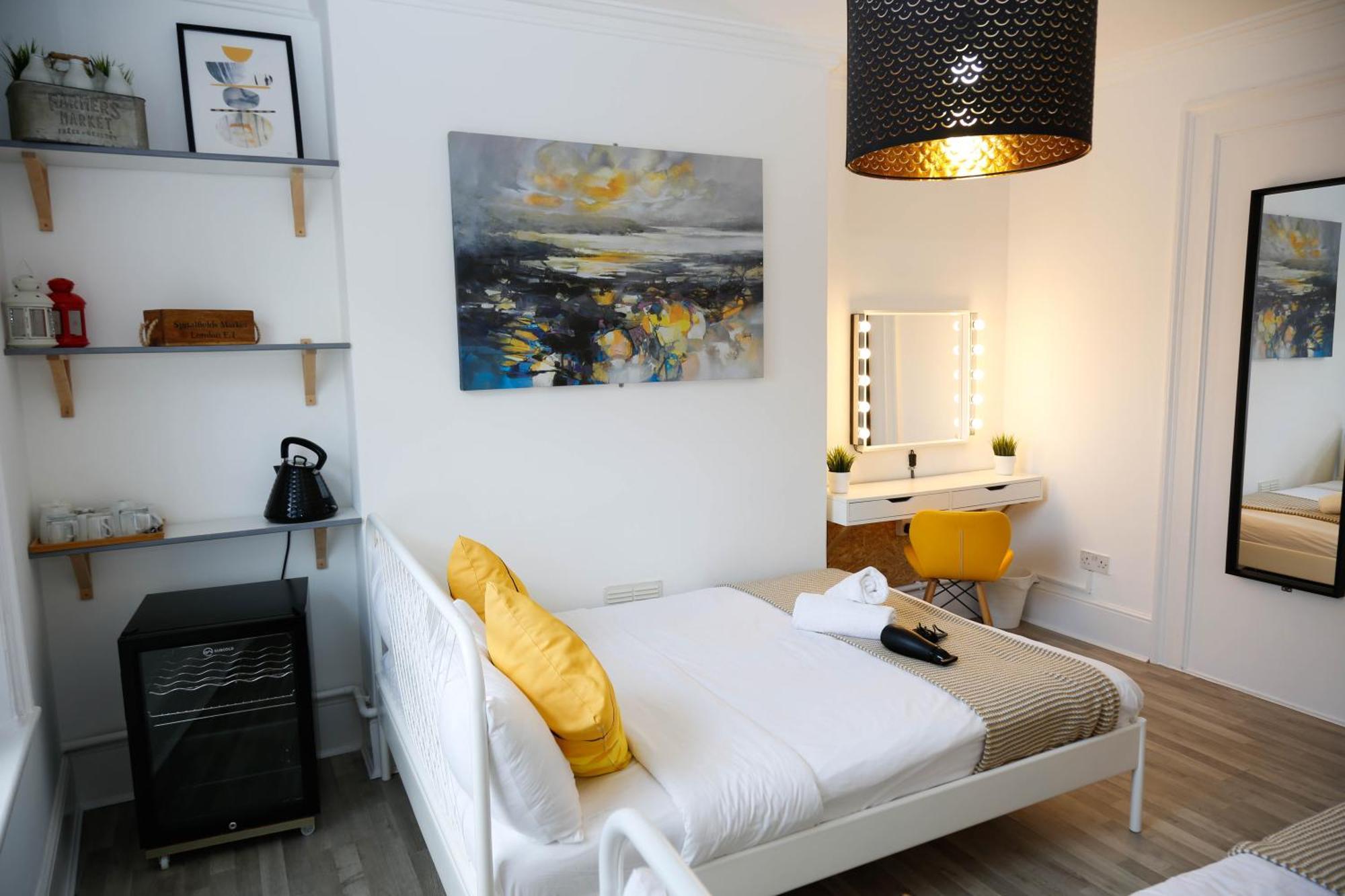 Accommodatie bij particulieren Stylish 1-minute Walk To Camden Town Metro, Shops, Cafes, Bars & Restaurants With Shared Bathrooms *