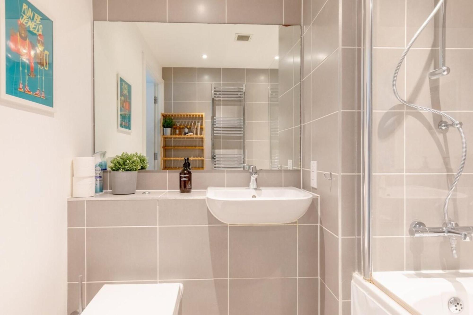 Funky 1bd High-rise Flat Wcity Views Angel! Appartement