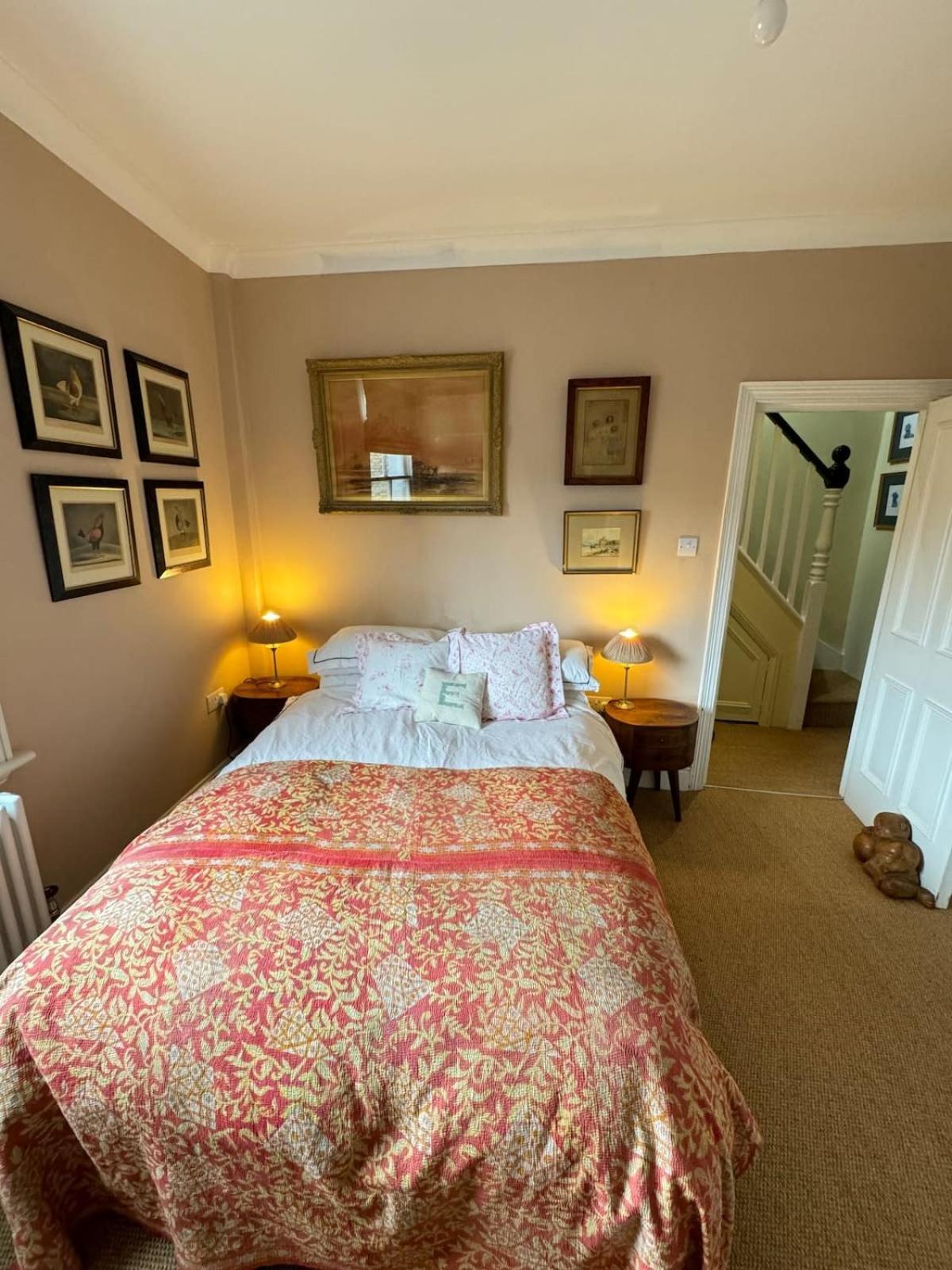 Homely Flat Wterrace 3 Mins To Battersea Park Appartement *