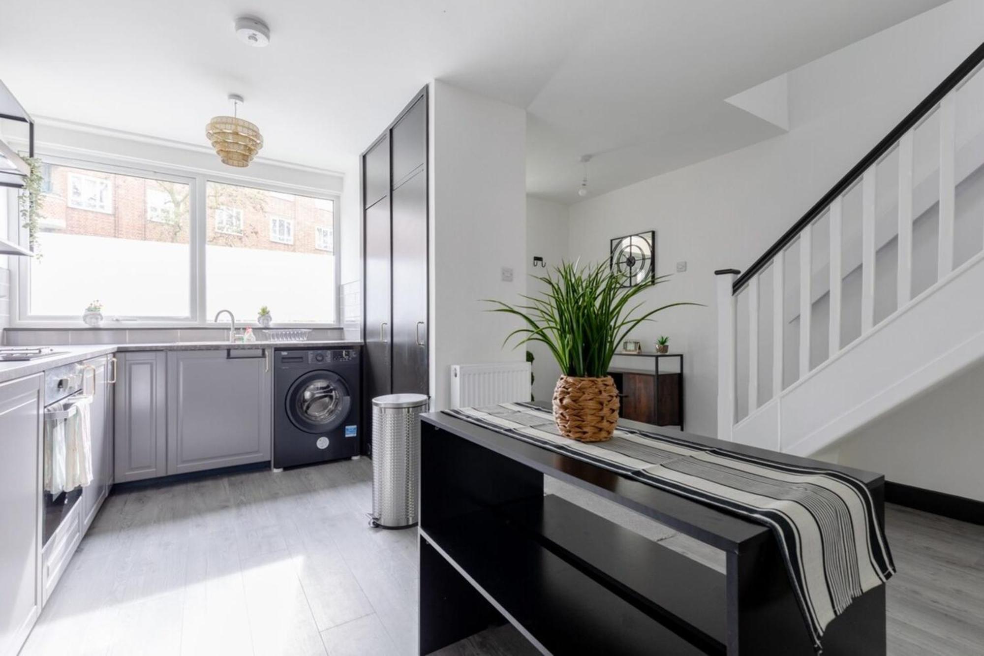 Newly Renovated 3bd Islington! Ferienhaus London