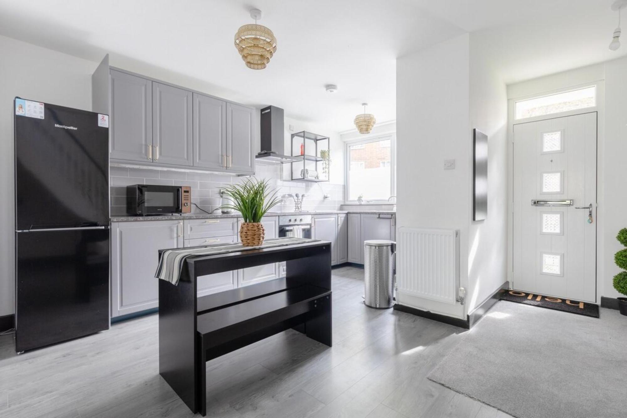 Newly Renovated 3bd Islington! Hébergement de vacances *