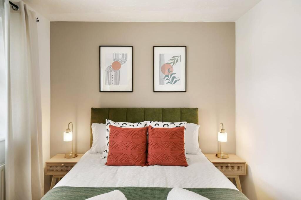 Cosy & Modern Property In - Sleeps Up To 5 Apartment