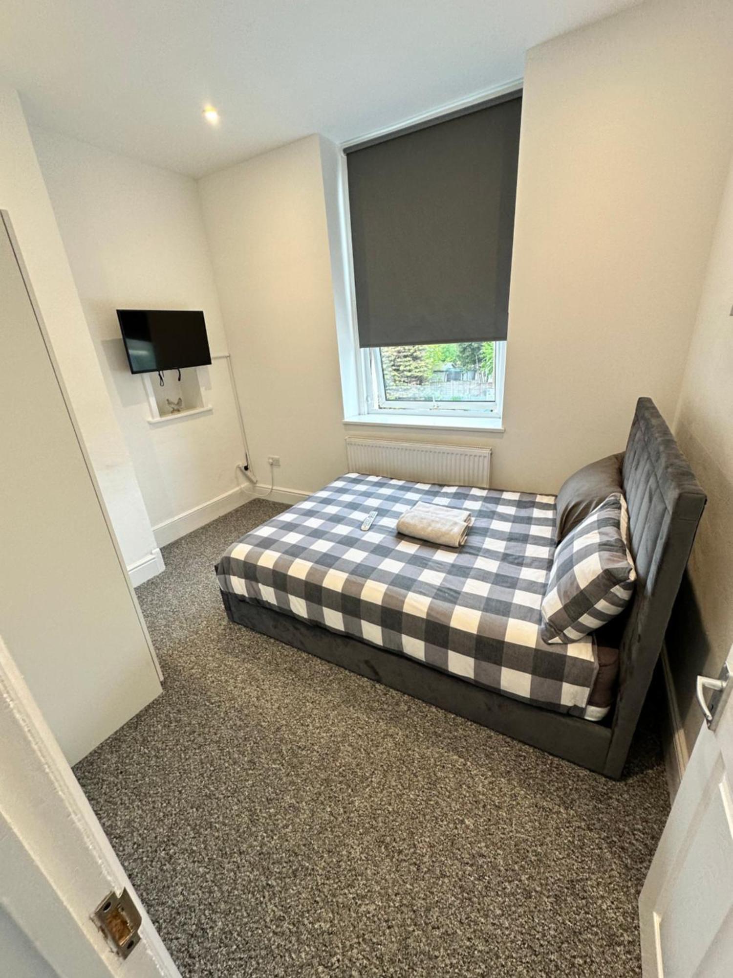 Apartamento 4 Bedroom House Upper Tulse Hill, London, Sw2 2rp Londres