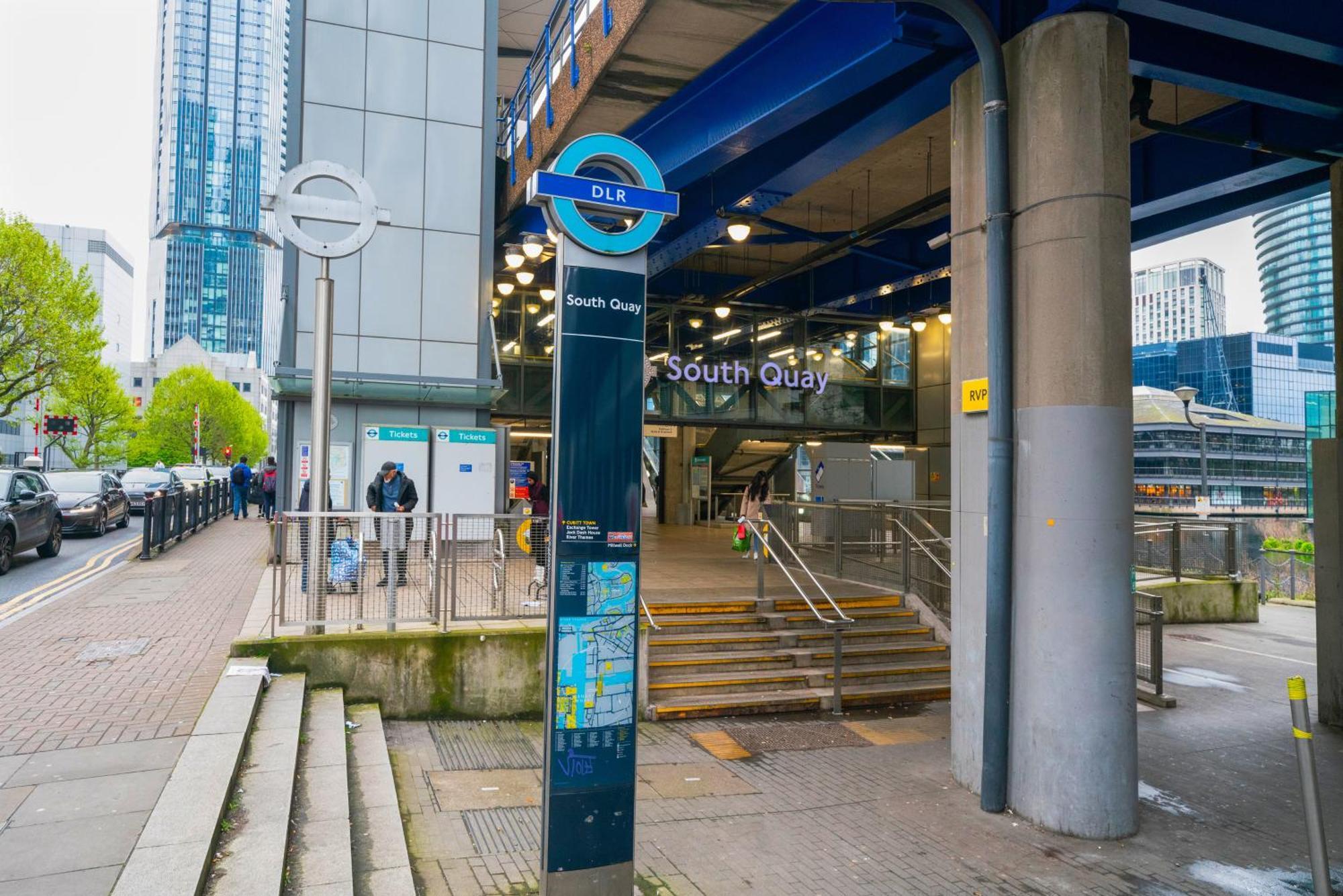 3bed 2bath With High Rise View Canary Wharf * Londres