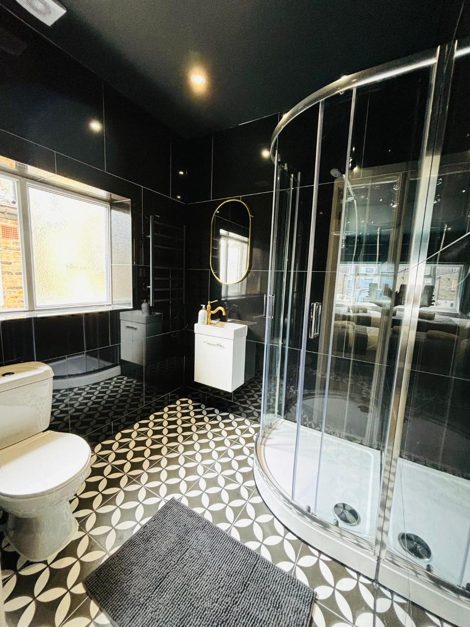 Gasthof 31 Studio, Ideal For Tourists Locations London