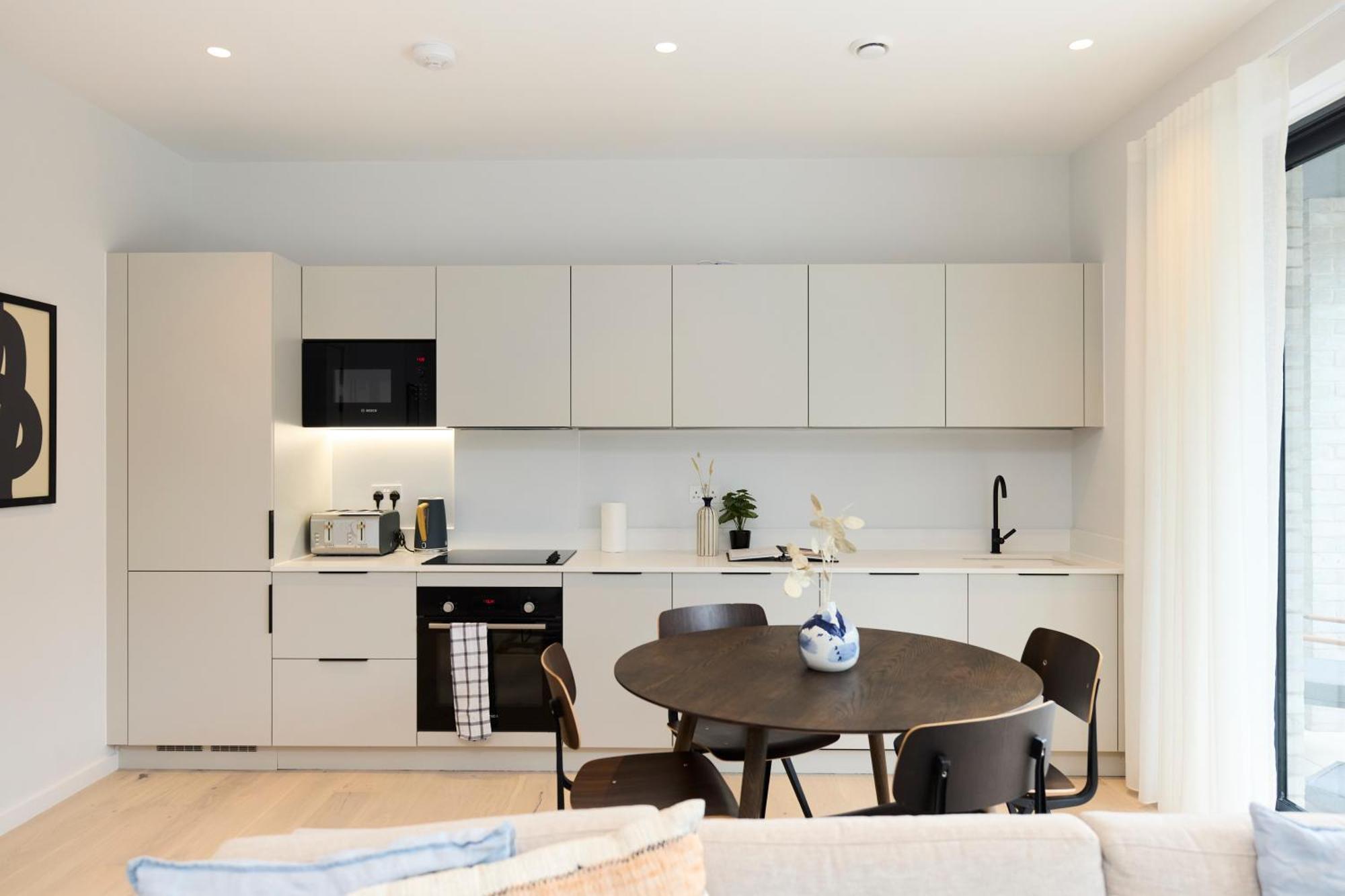 The Brondesbury Quarters - Modern 2bdr Flat With Balcony & Parking * Londres