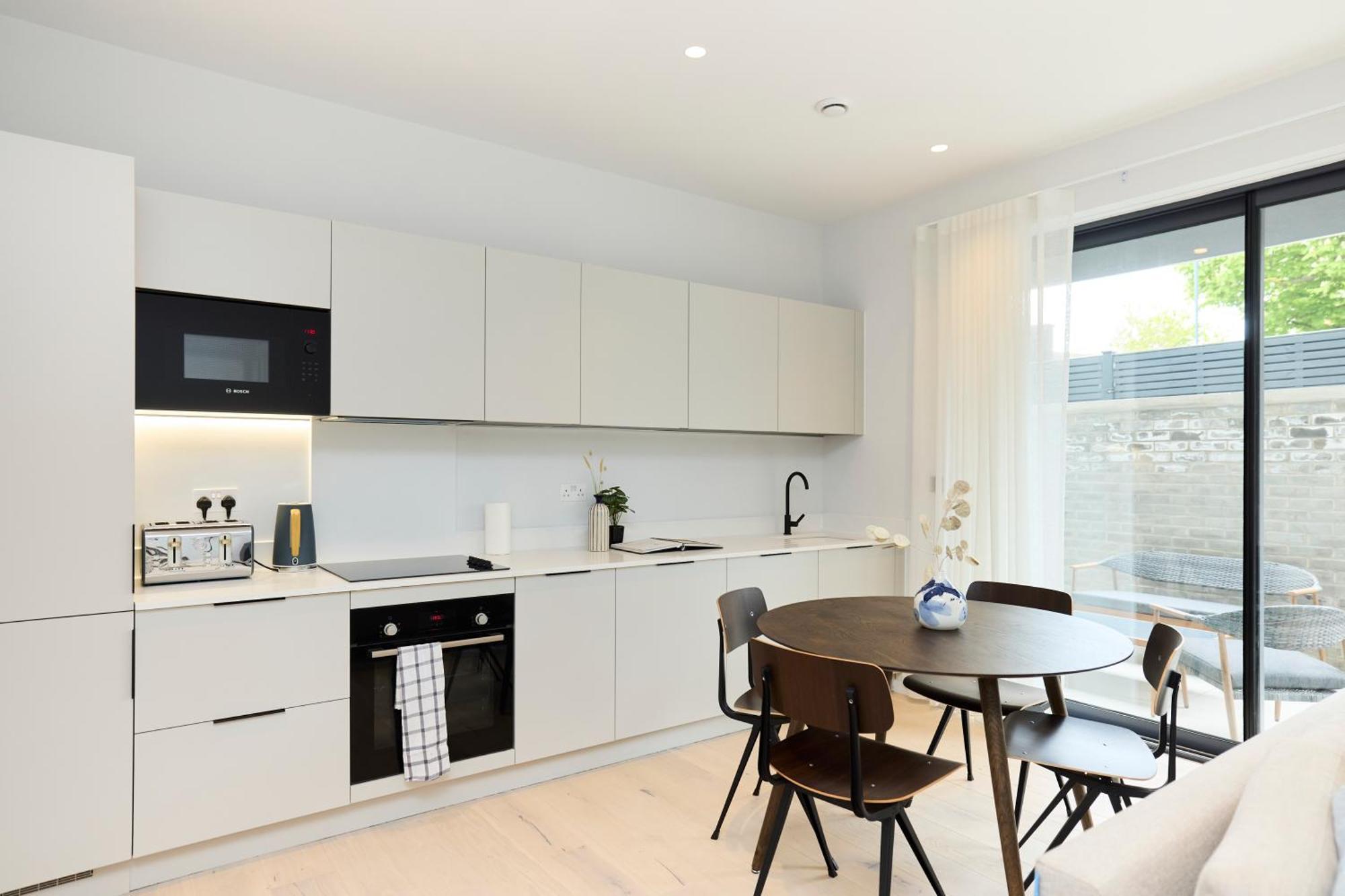 The Brondesbury Quarters - Modern 2bdr Flat With Balcony & Parking Apartamento *