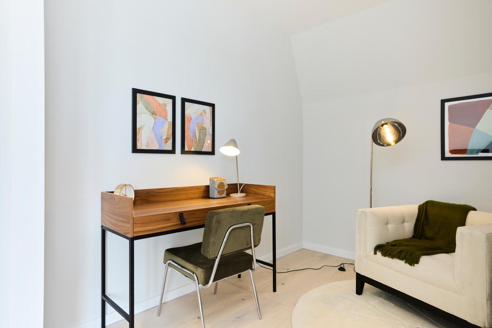 Apartamento The Brondesbury Hideaway - Stylish 3bdr Flat With Balcony & Parking
