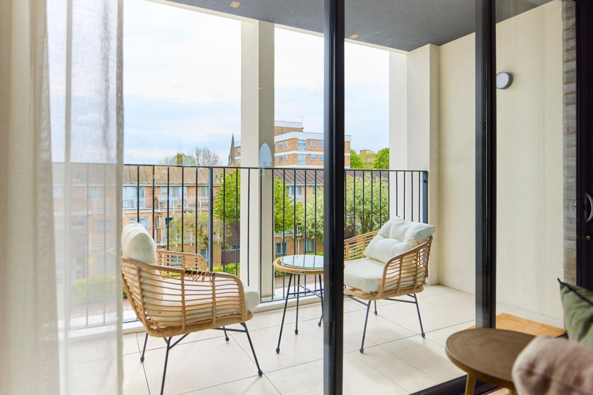 The Brondesbury Hideaway - Stylish 3bdr Flat With Balcony & Parking Londres