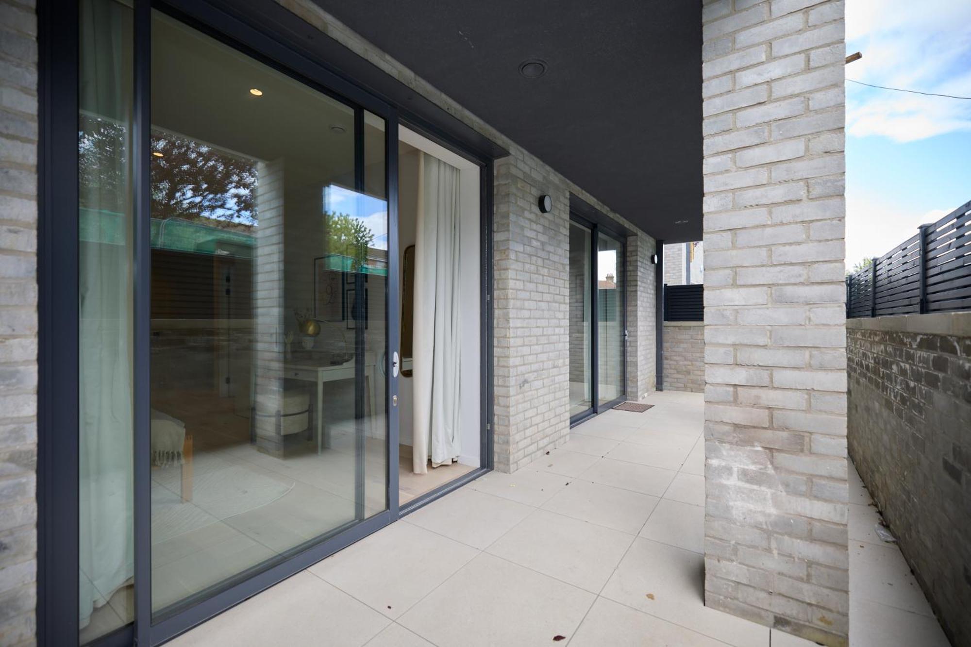 The Brondesbury Hideout - Breathtaking 1bdr Flat With Terrace & Parking Appartement
