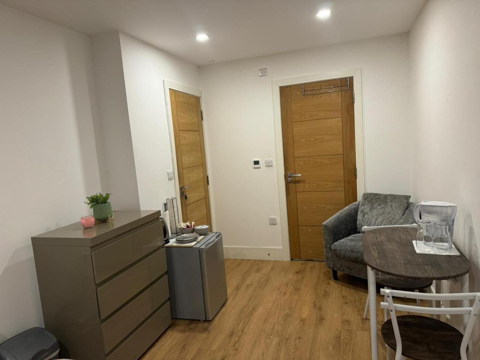 King Azim Court Apartamento