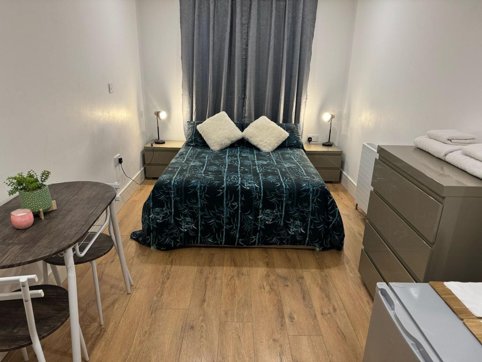 Apartamento King Azim Court