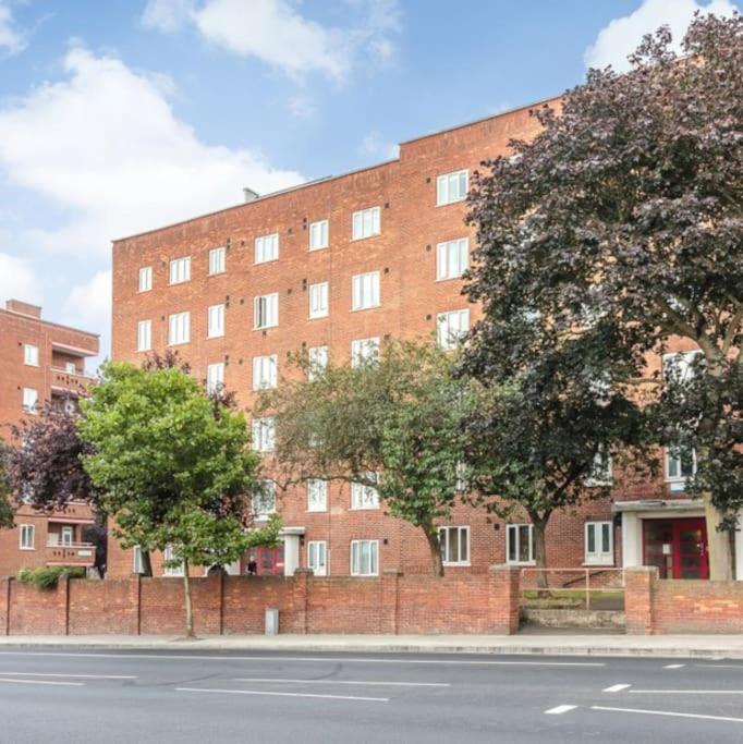 Floor 1 Bedroom With Views Over *