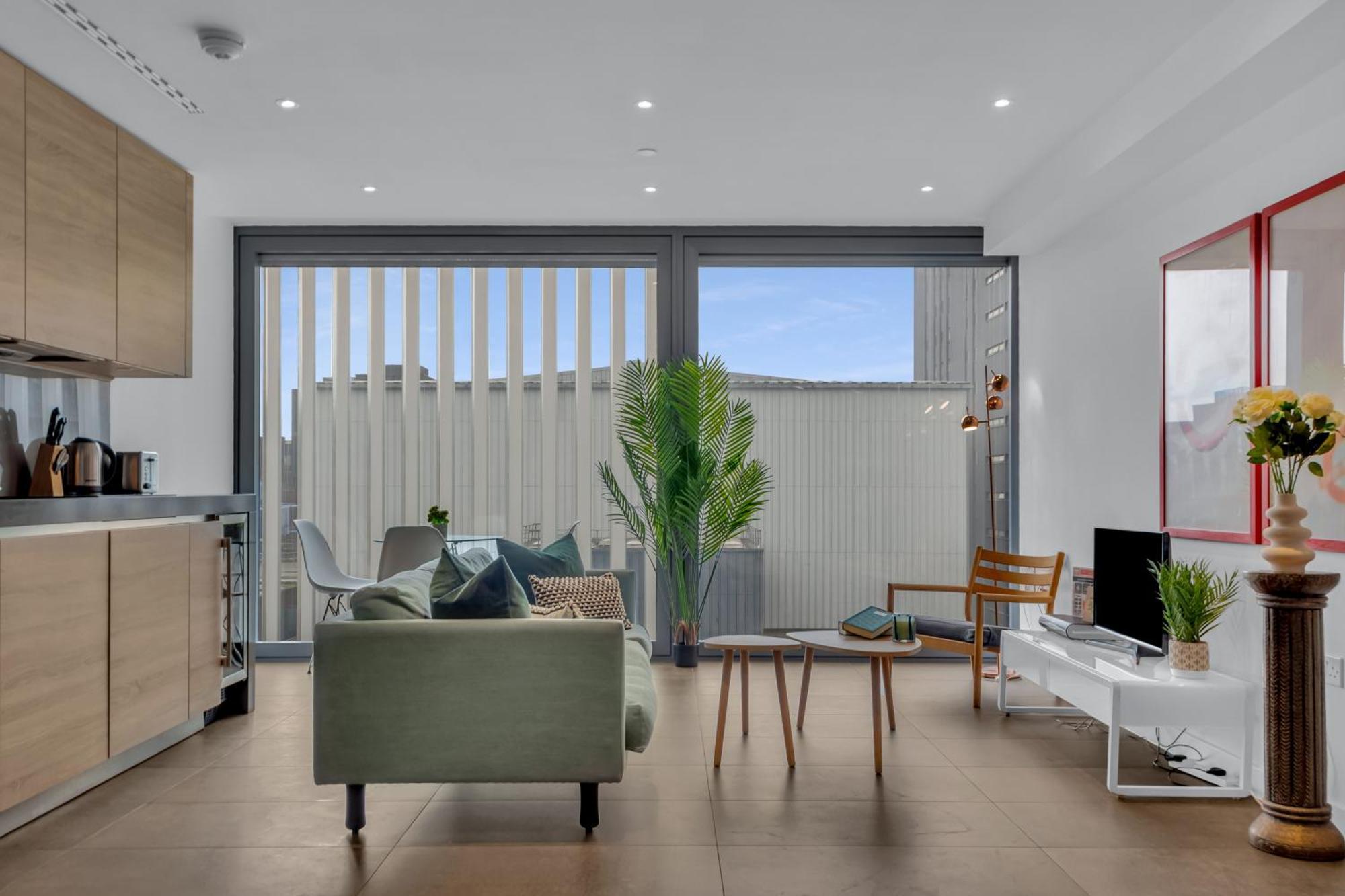 Mysquare Premium One Bedroom Road Basin