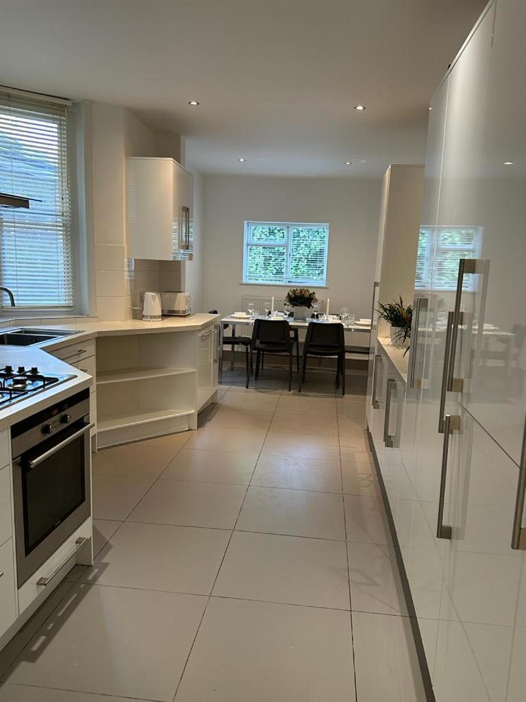 Spacious City Eye, Westminster, Big Ben, Vauxhall Station Apartamento