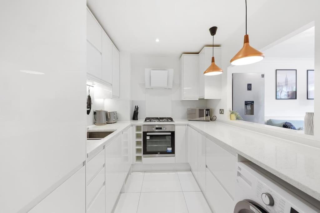 Appartement 3-bedroom Short Term & Flexible Renting Limehouse With Free Wifi & Free Parking *
