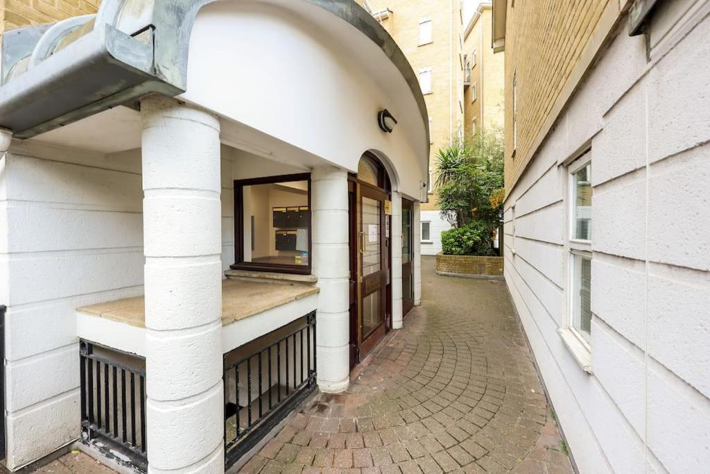 3-bedroom Short Term & Flexible Renting Limehouse With Free Wifi & Free Parking Appartement Londres