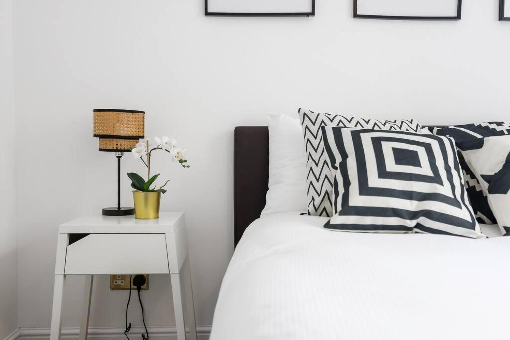 3-bedroom Short Term & Flexible Renting Limehouse With Free Wifi & Free Parking Appartement *