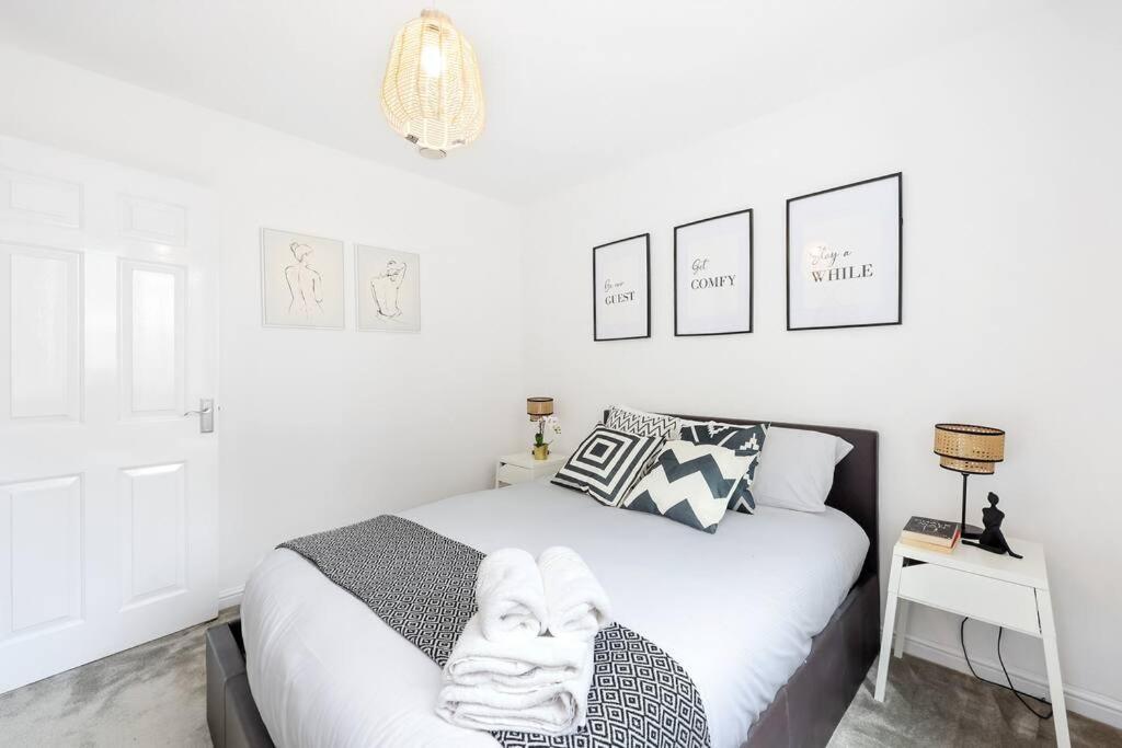 3-bedroom Short Term & Flexible Renting Limehouse With Free Wifi & Free Parking Appartement