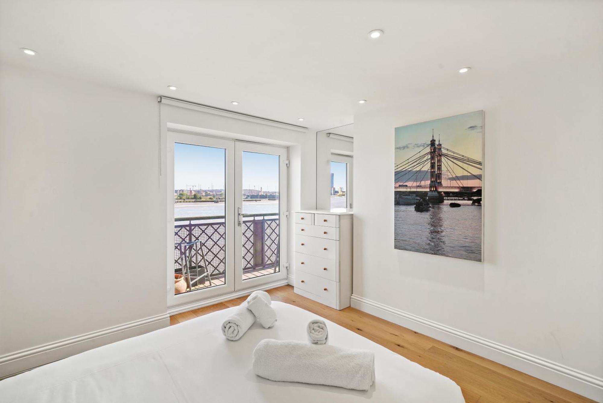 Monthly Stays! 2 Bedroom Short Term & Flexible Renting Canary Wharf With Free Parking Appartement *