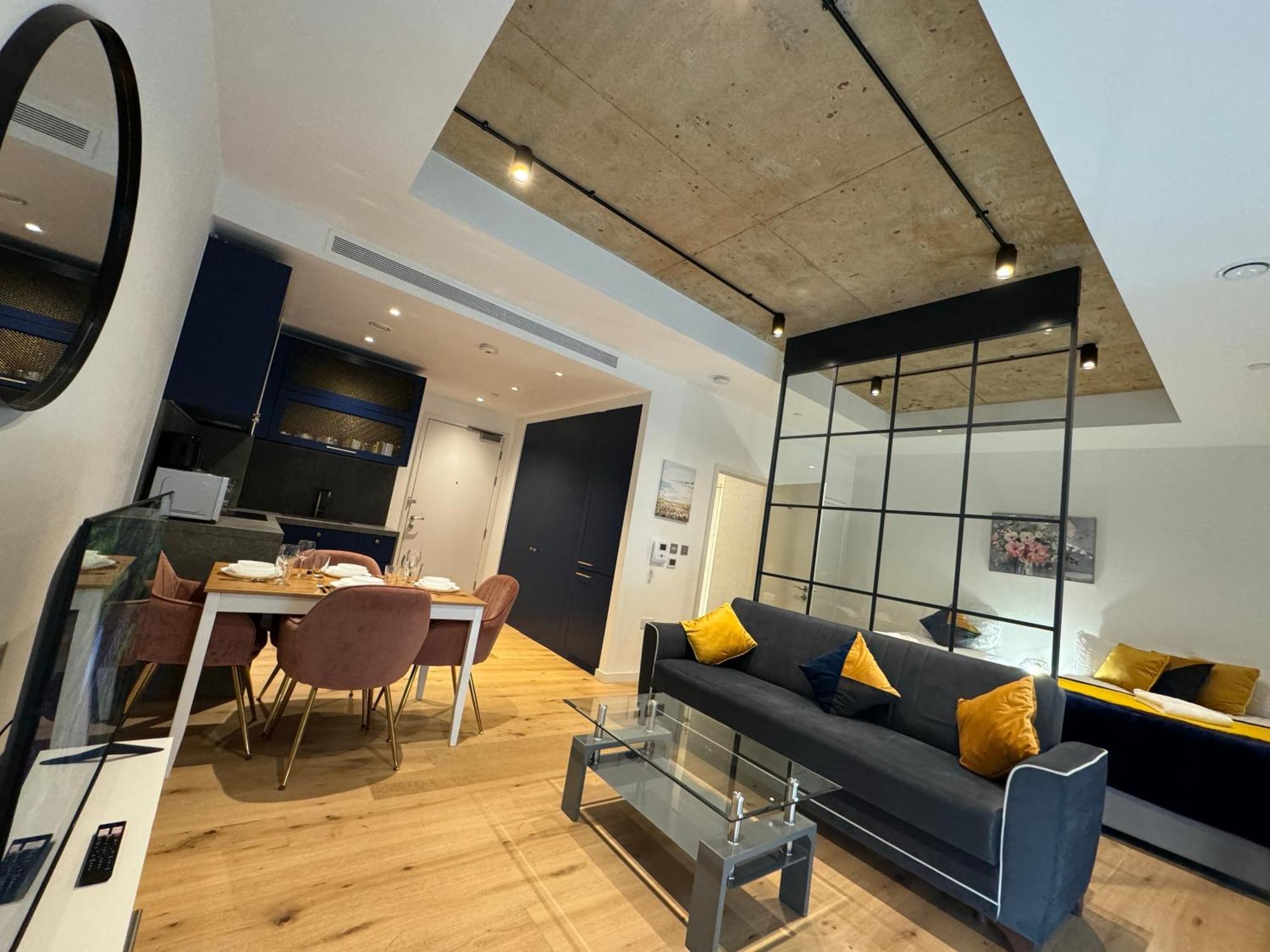Luxury Flat With Balcony, River View, O2 Arena, Excel, Canary Wharf, Station Londres
