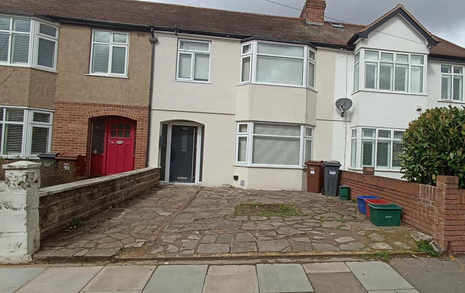 Charming 3-bedroom Family Сasa de vacaciones Londres