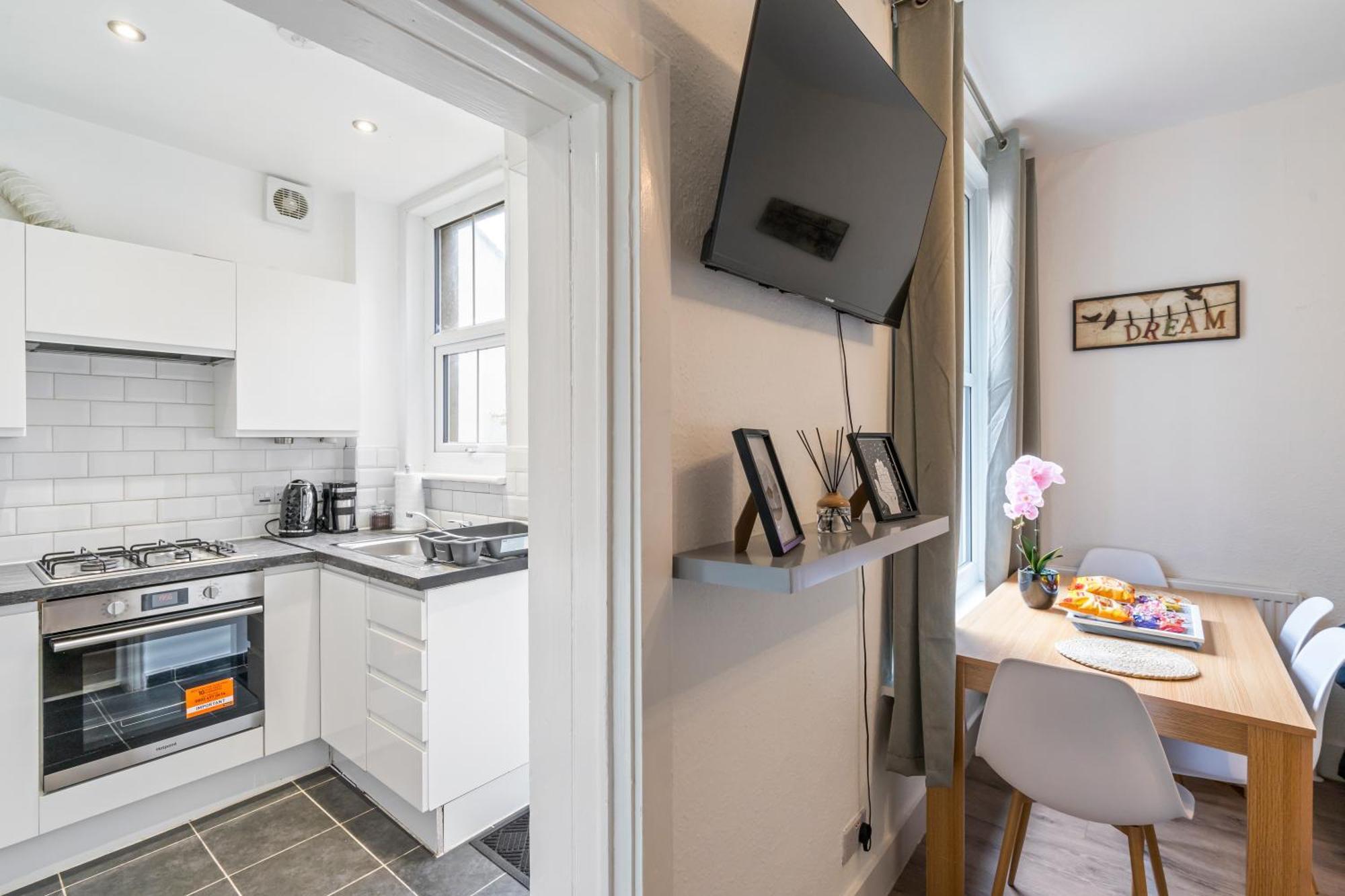 Apartment Modern 3 Bedroom In Wimbeldon Park *