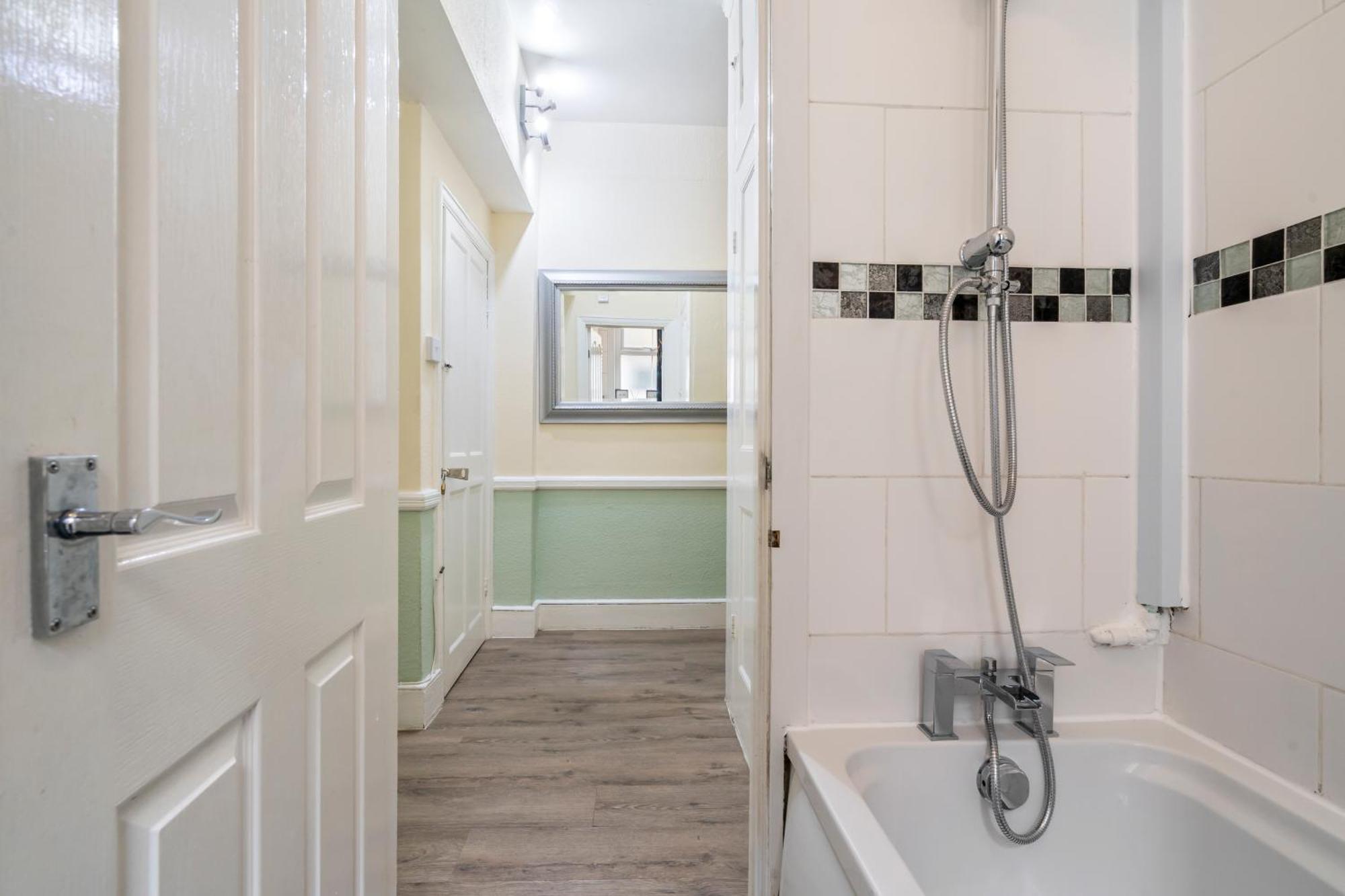 Modern 3 Bedroom In Wimbeldon Park Apartamento Londres