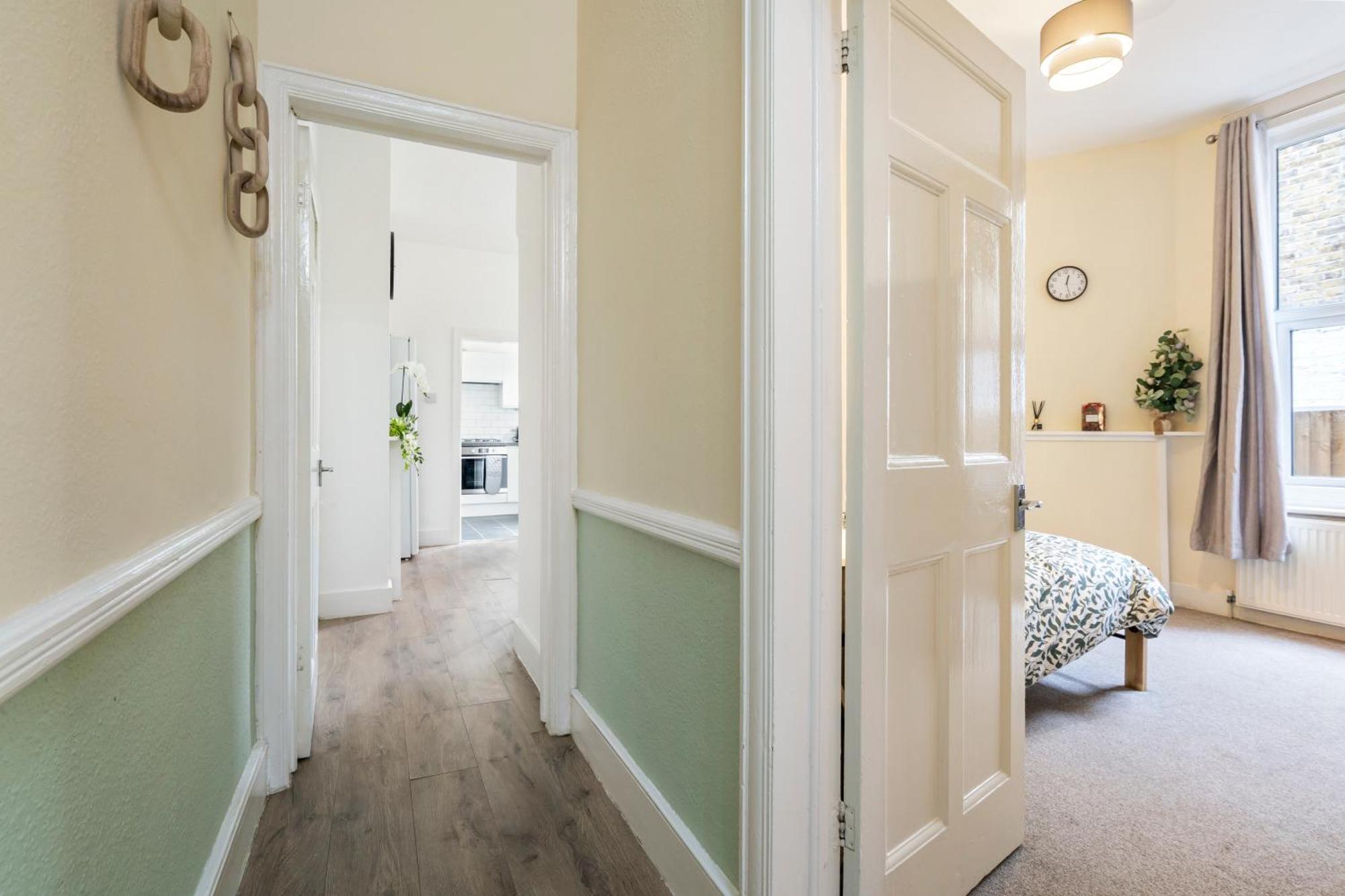 Apartment Modern 3 Bedroom In Wimbeldon Park