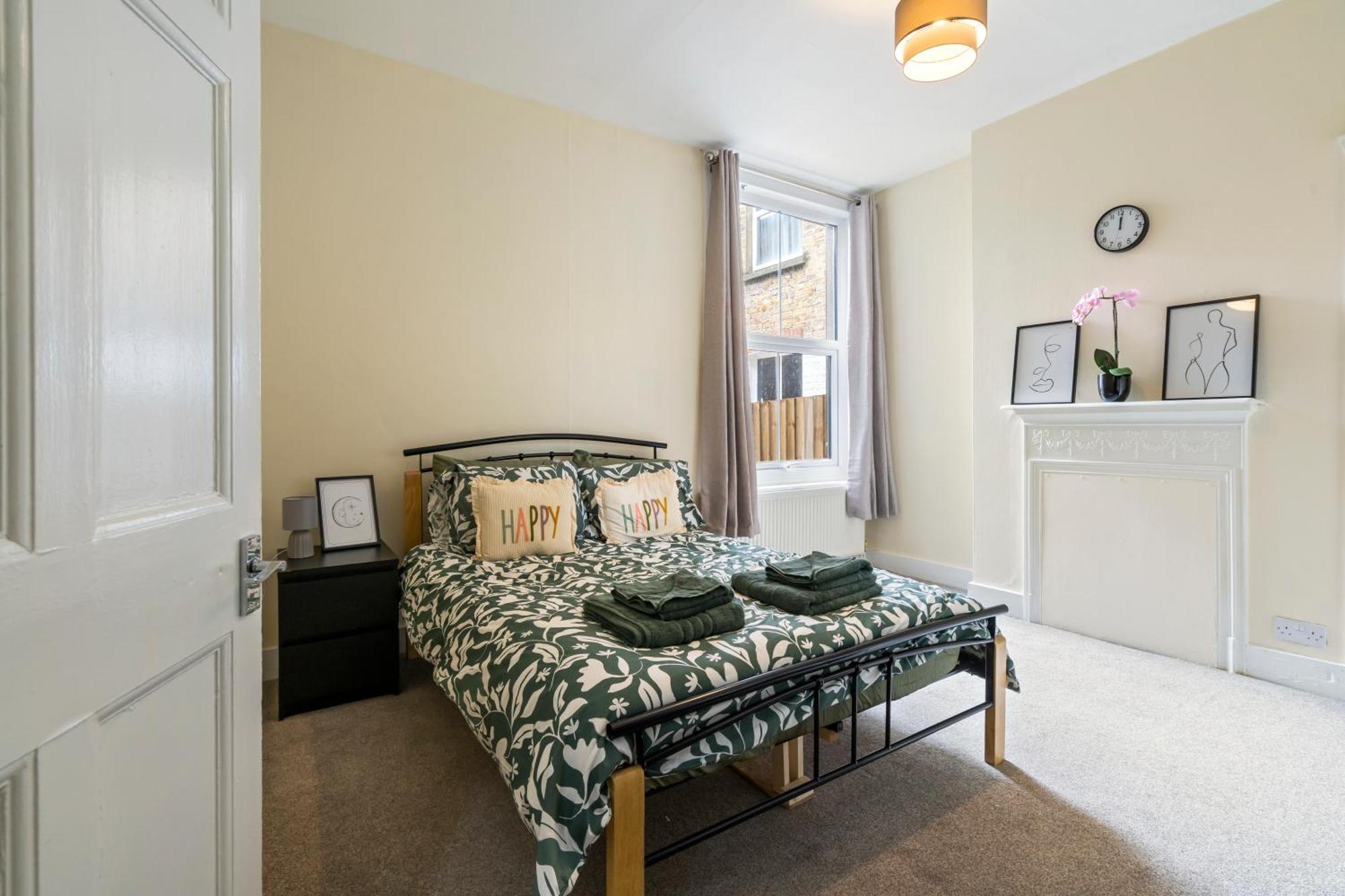 Modern 3 Bedroom In Wimbeldon Park Apartamento