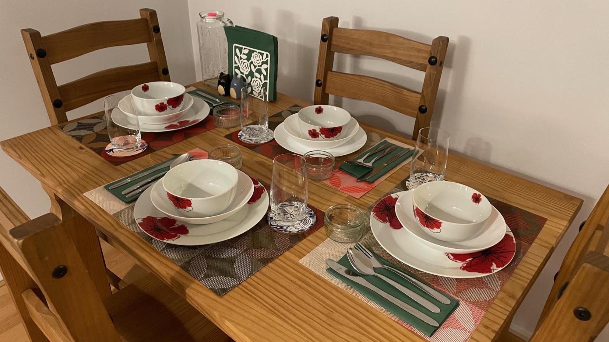 Apartment Cosy Flat For 4, Family Friendly, Private Parking, Close To *
