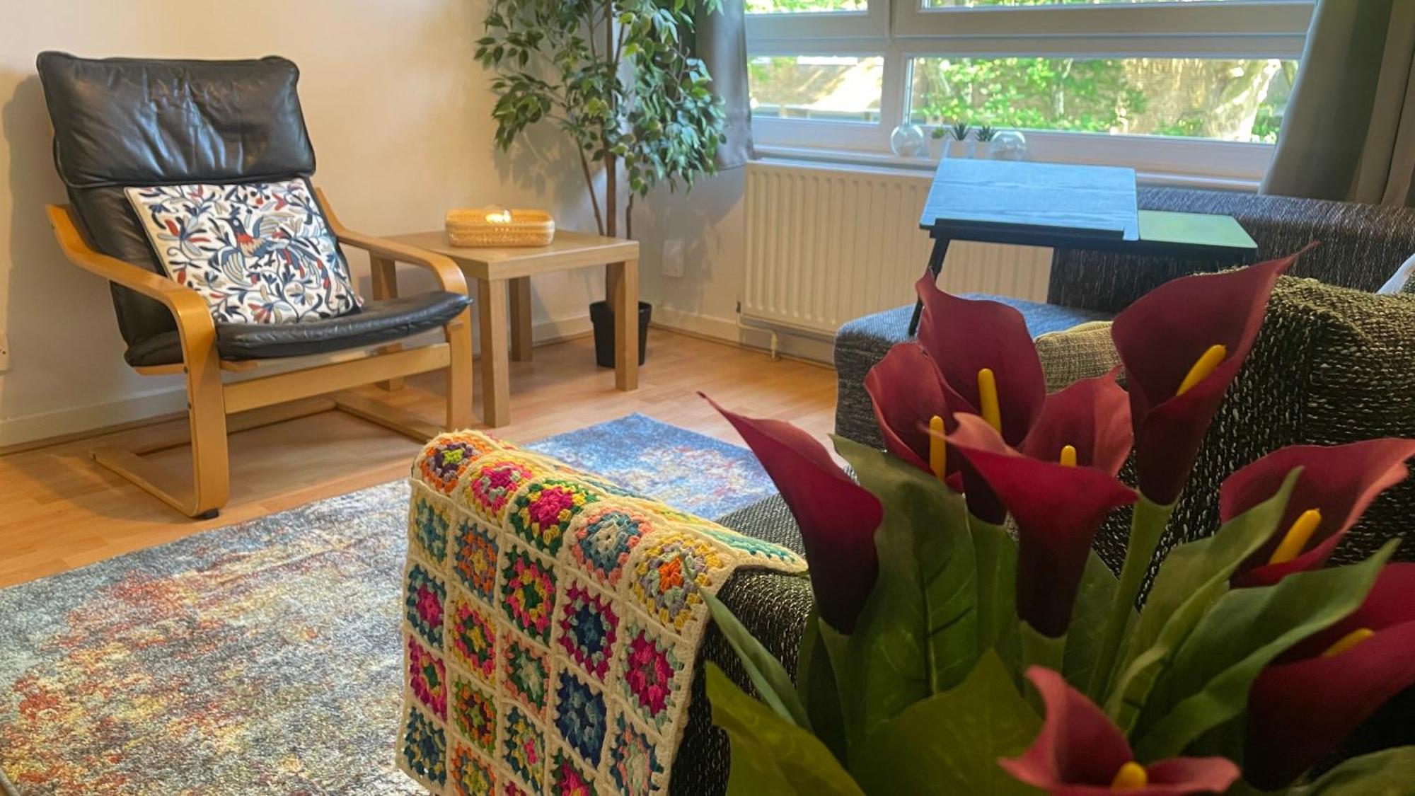 Cosy Flat For 4, Family Friendly, Private Parking, Close To Apartment London