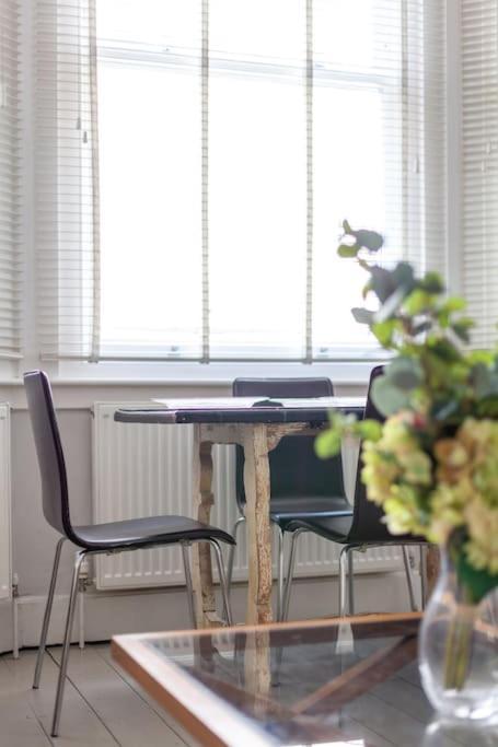 Prime Location - Stylish In Barons Court Londres