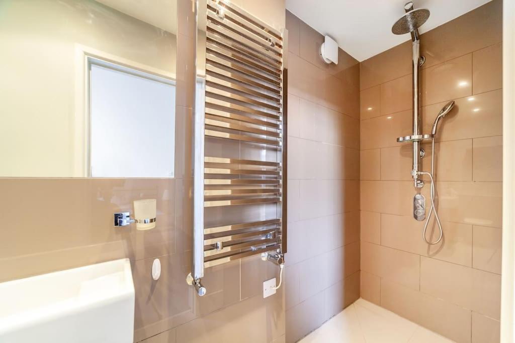 Appartement Prime Location - Stylish In Barons Court Londres