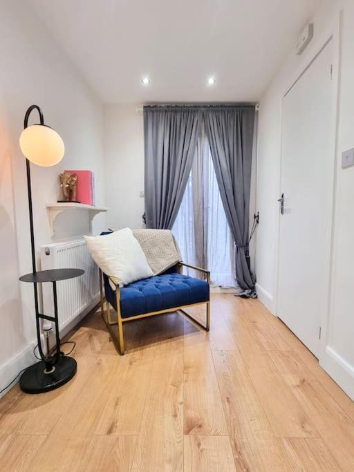 Apartamento Stylish And Cosy 2 In W Private Parking