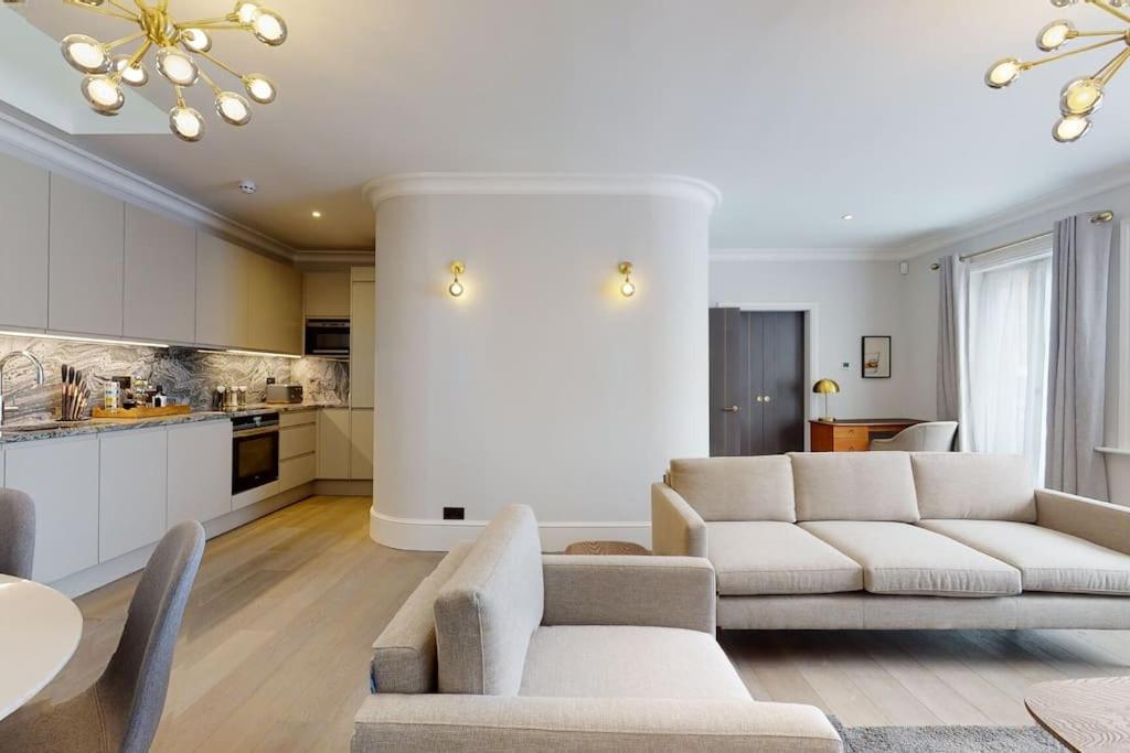 Amazing Newly Refurbished Mews House In W1 Appartement