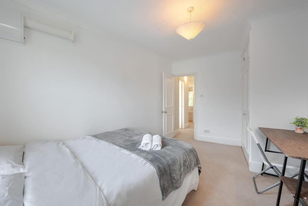 Cosy 2 Bed In Kensington Olympia *
