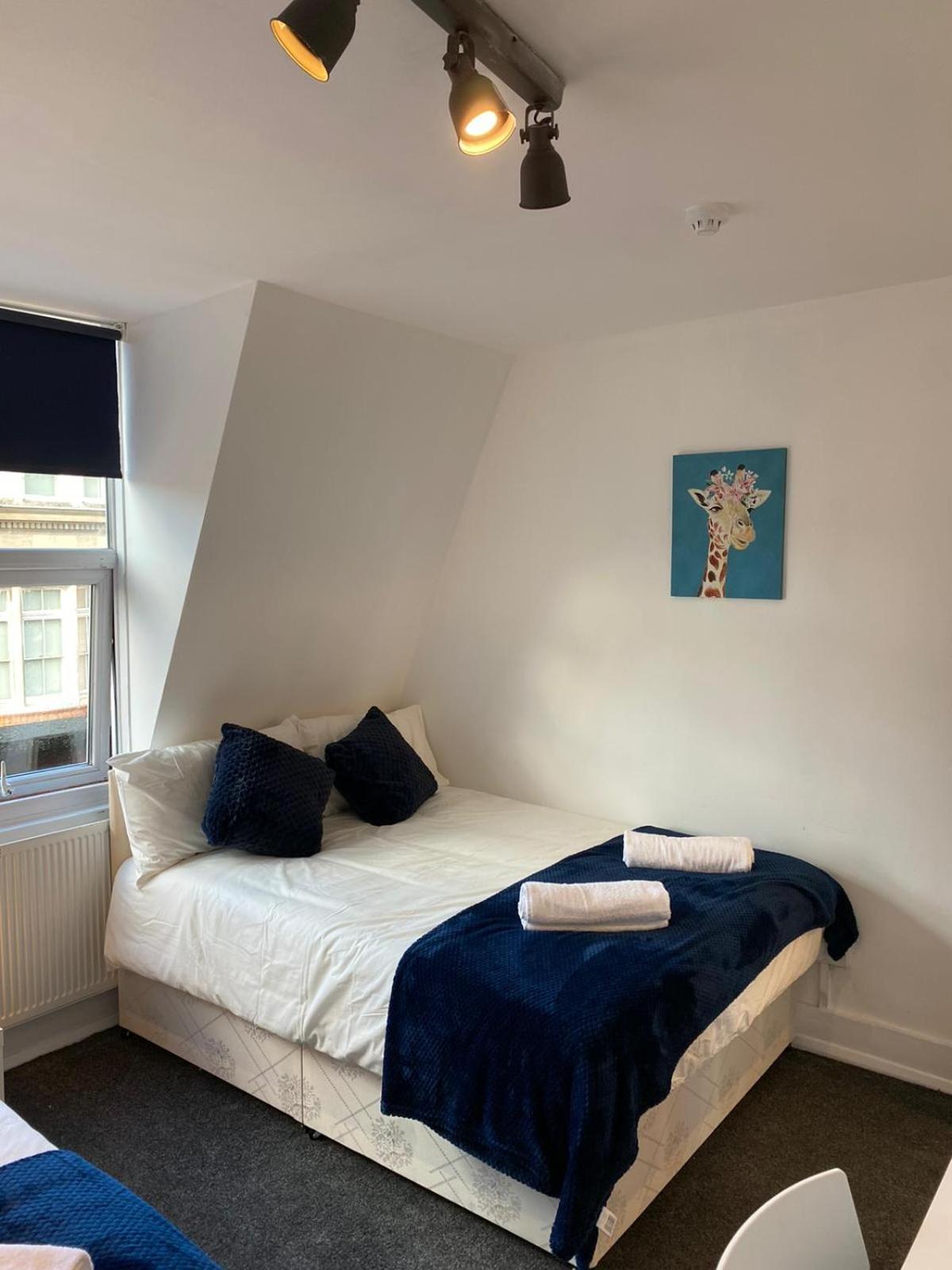 Russell Square Private * London