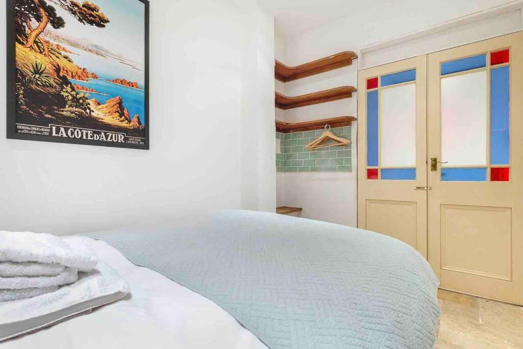 Eclectic Family In The Heart Of Notting Hill London