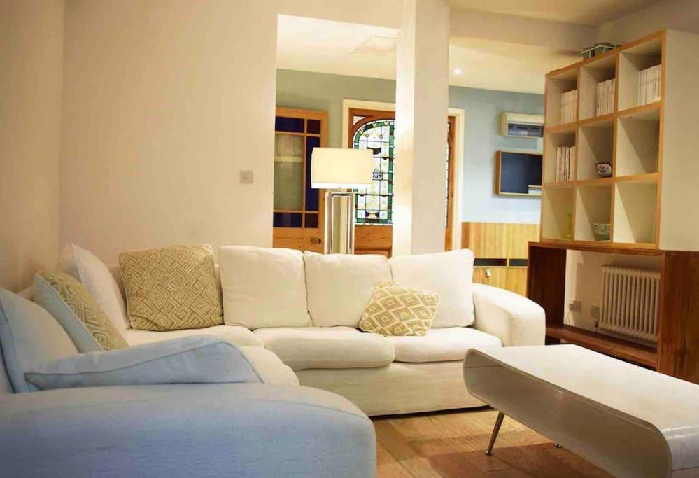 Eclectic Family In The Heart Of Notting Hill London
