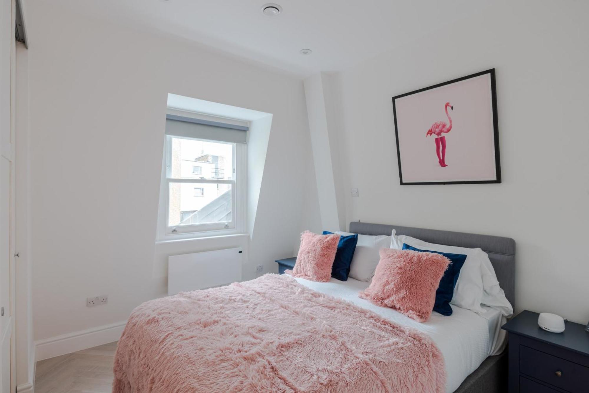 Soul In The - Fitzrovia - By Frankie Says Apartamento *
