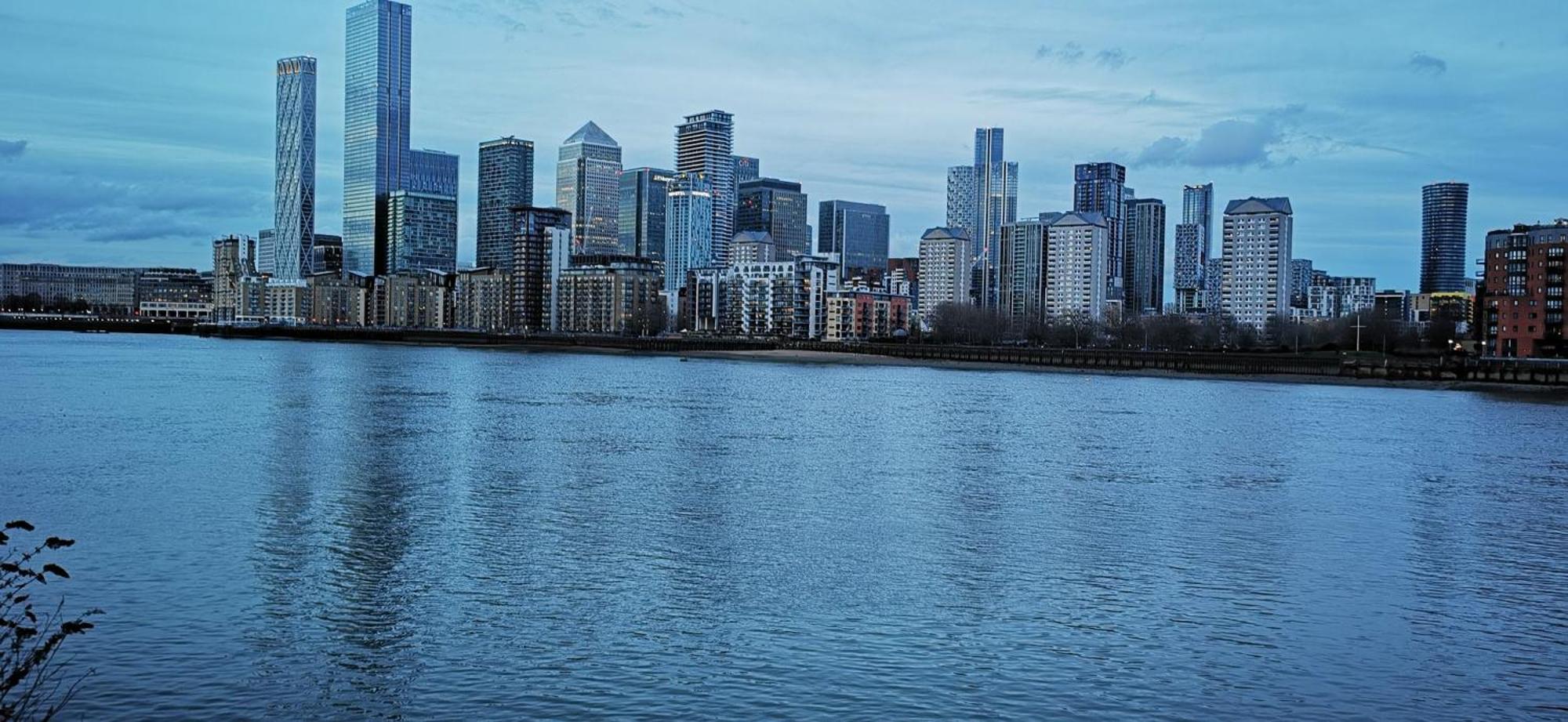 Appartement Riverside 1br With Easy Transport 20min To Centre