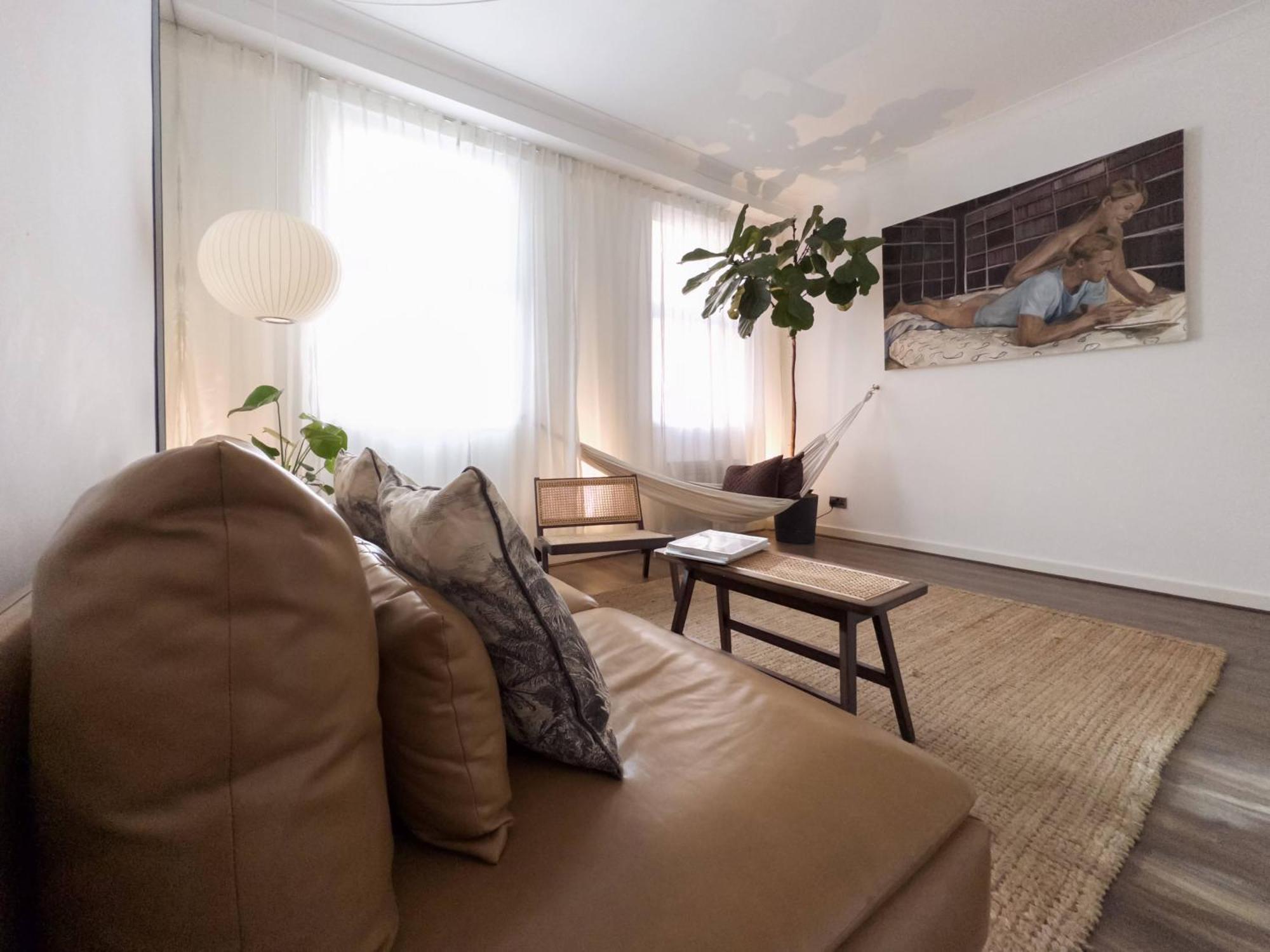Tranquil Oasis W 100inch Cinema & Hammock, By The Design Traveller Appartement Londres