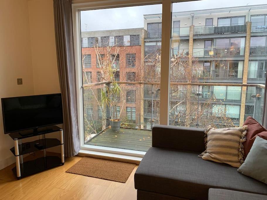 2 Bed Apt, Hoxton, Canal Views Appartement Londres