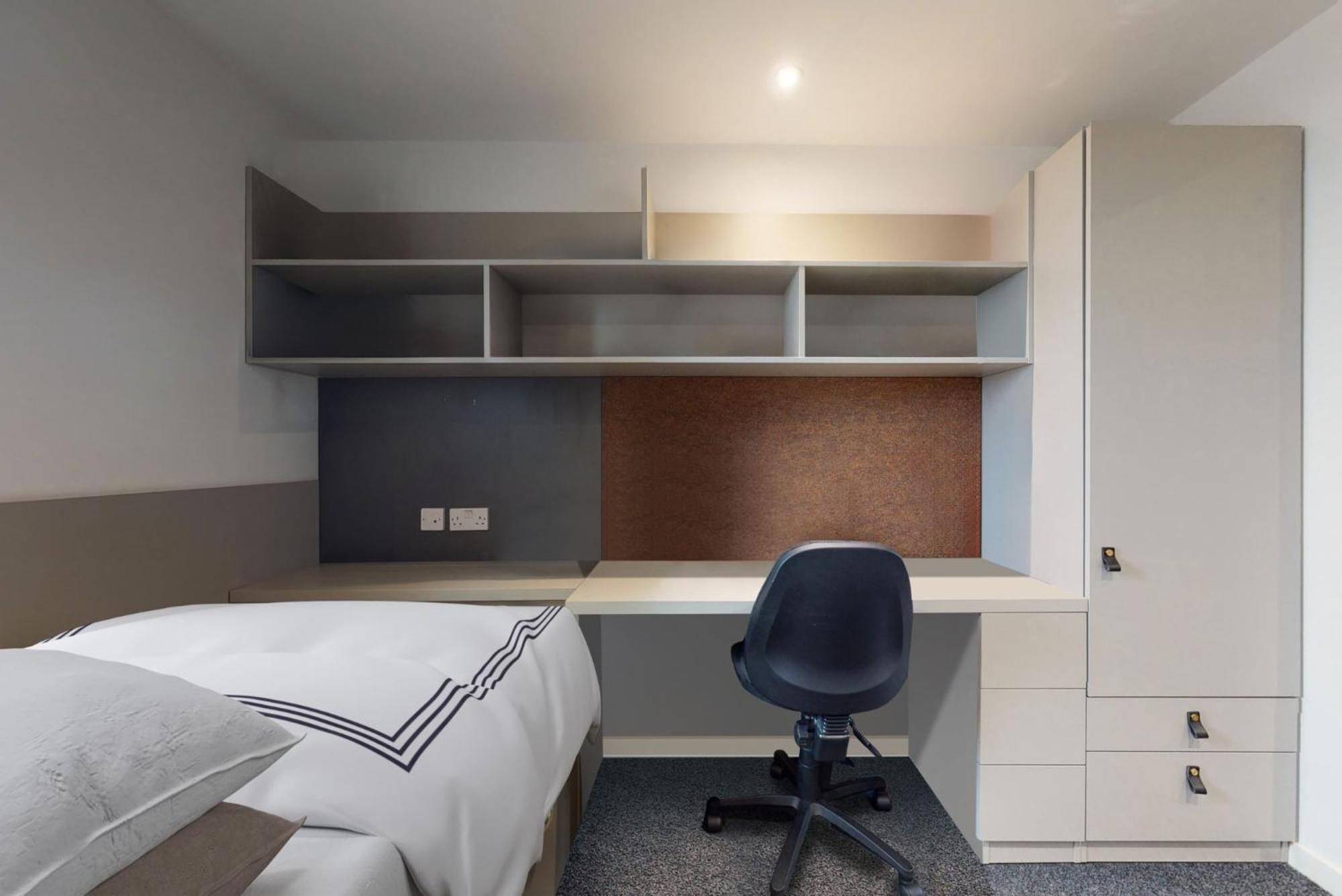 And Ensuite Bedrooms With Shared Kitchen At Chapter Ealing Right Next To North Acton Tube Station